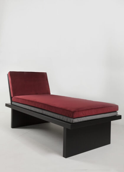 Chaise Akiko